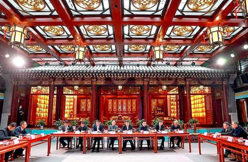 12月28日，潘震宙出席 “文化汾酒”复兴战略研讨会