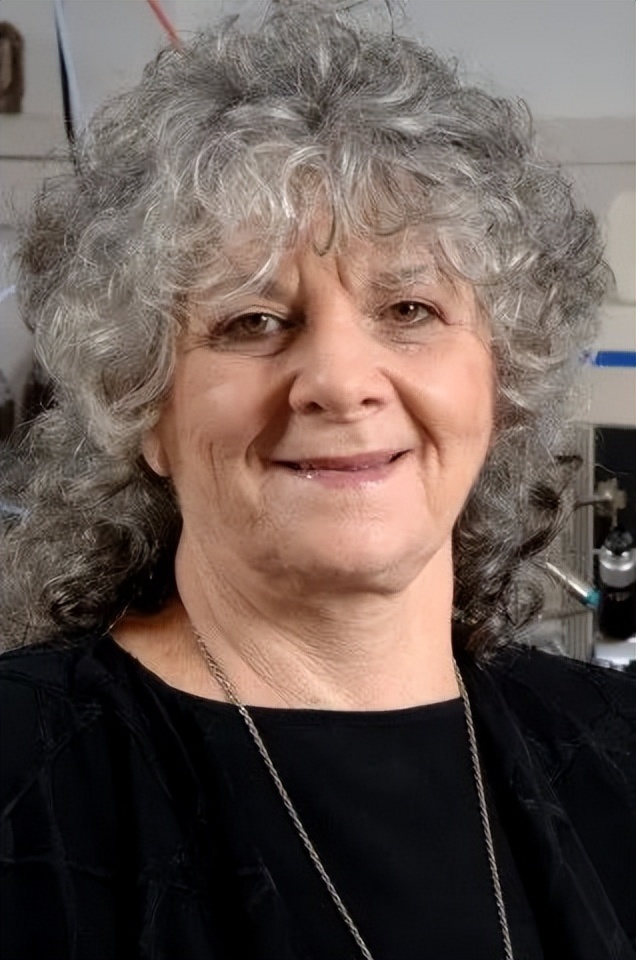 阿达·约纳特（Ada Yonath）